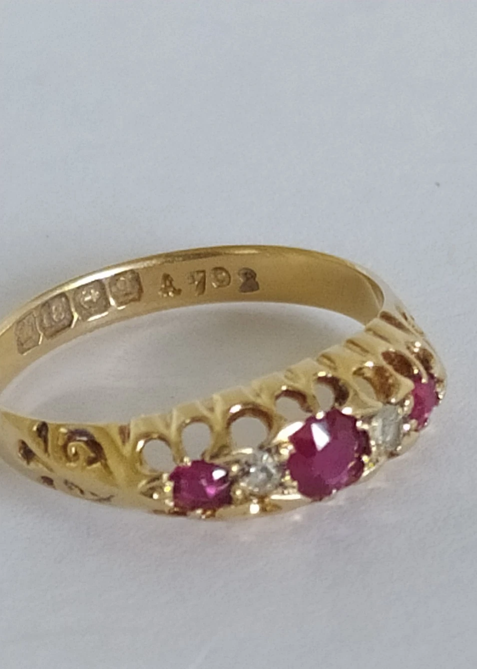 ANT1IQUE 18CT GOLD RUBY AND DIAMOND BOAT RING HM 1915 2.6 GRAMS SIZE P